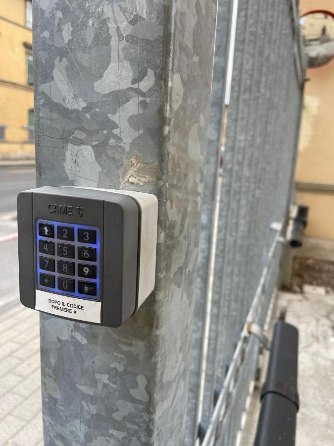Hotel La Finestra Sul Viale Pisa Exterior foto